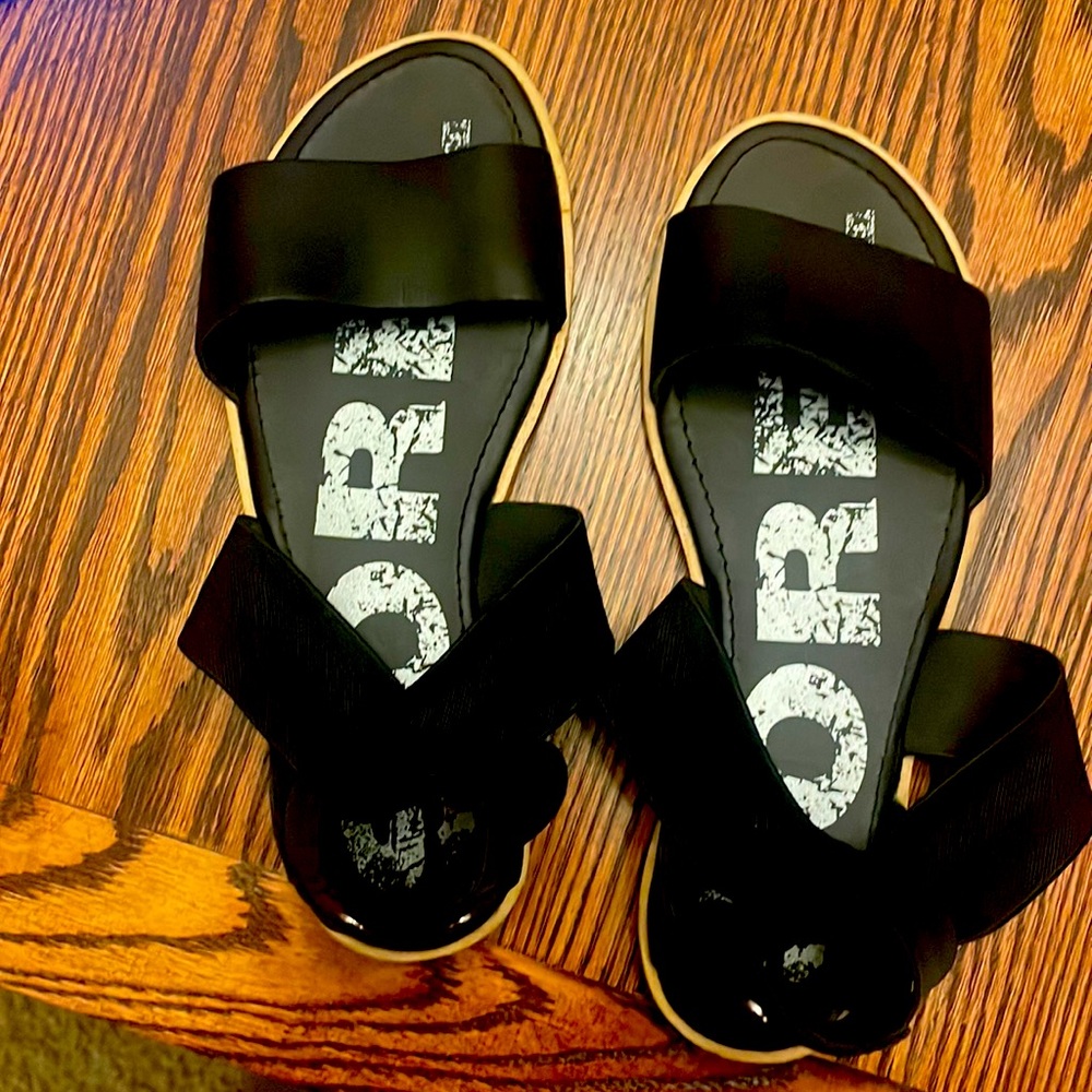 Sorel Sandals- never worn!